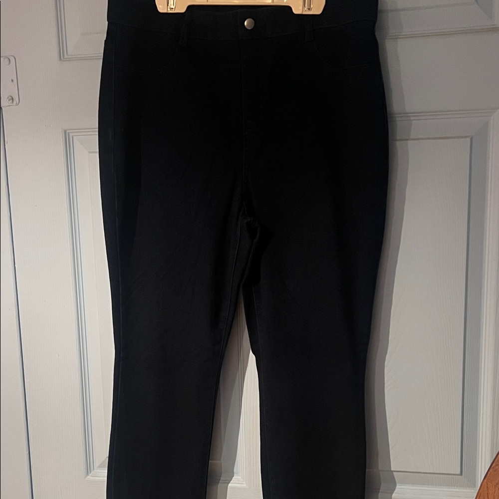 Time and Tru women’s Classic dark jeans